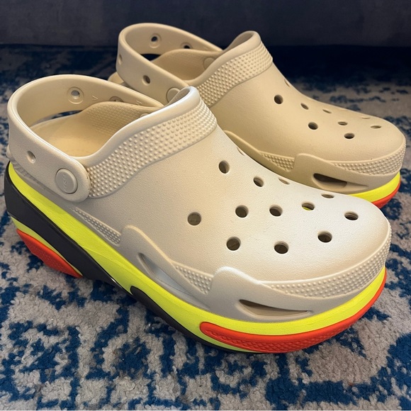 CROCS Shoes - CROCS Womens BUBBLE CRUSH CLOG SESAME W 9- M 7.